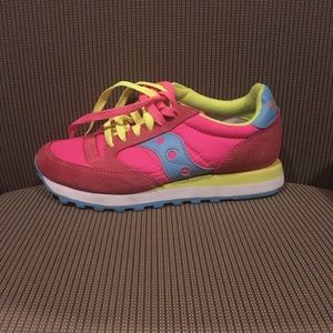 Women’s Saucony sneakers